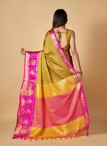 Why Traditional Silk Cotton Sarees Are Again in Trend?