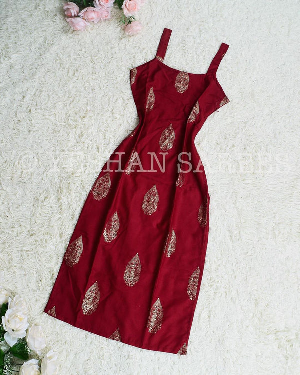 Maroon Foil-Print Crepe Sleeve-less Kurti-Top