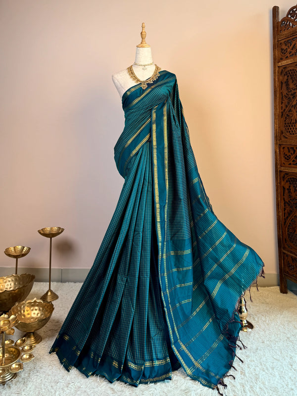 Rama-Green Pure-Cotton Zari-Woven-Kattam South-Saree