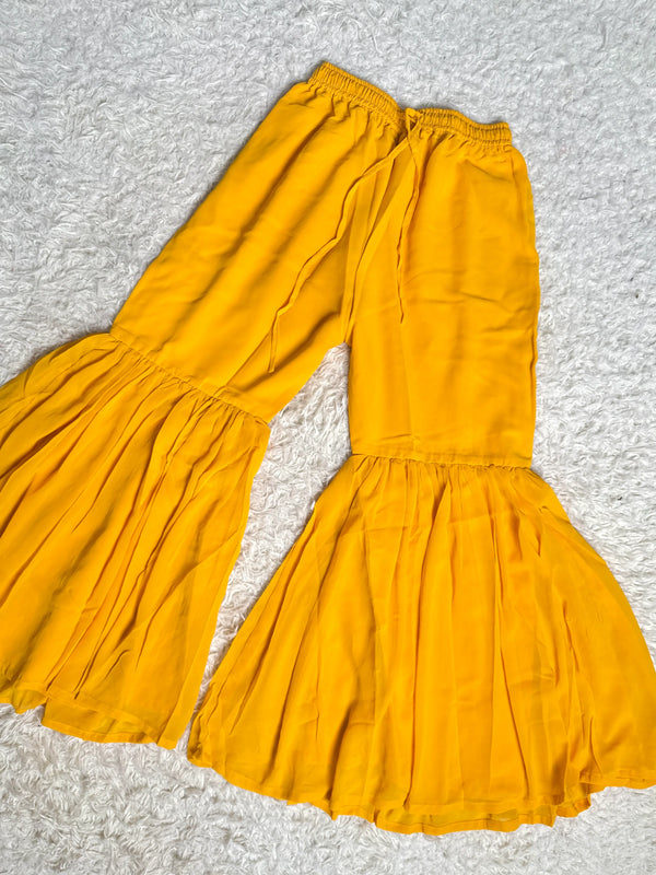Yellow Gharara-Pants with Flare-Cutting & Full-Lining